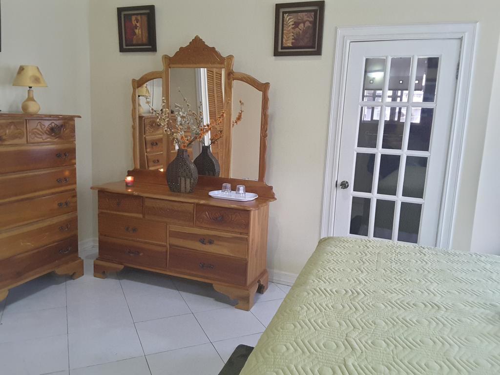 Cazwin Villas Montego Bay Room photo